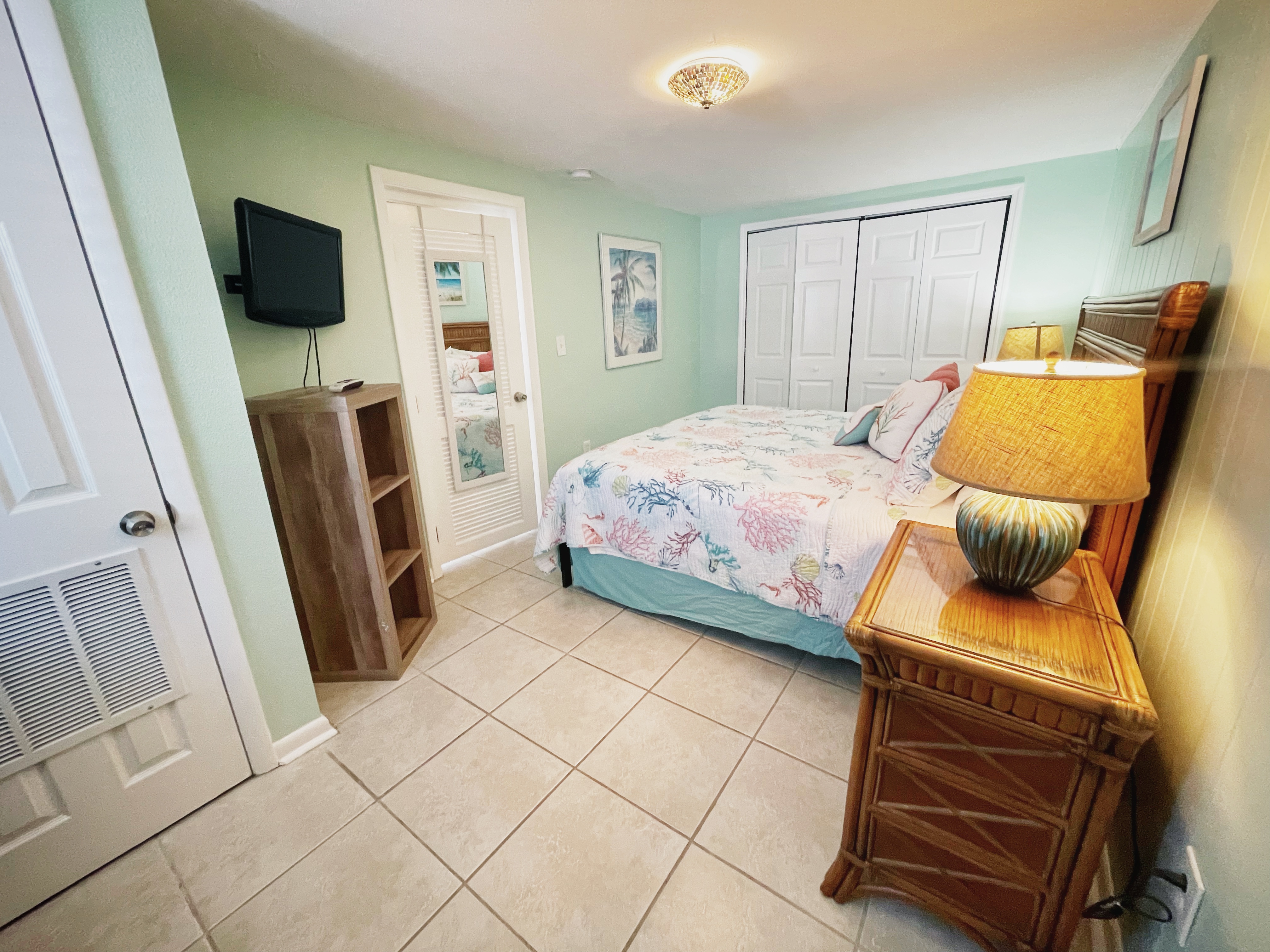 Cottage 102 interior photo